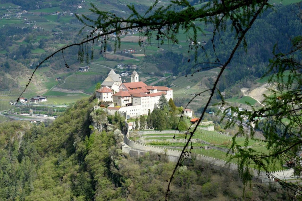 Finggeneislerhof Apartment Villandro Bagian luar foto