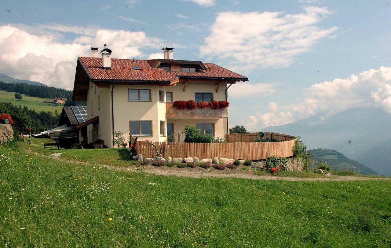 Finggeneislerhof Apartment Villandro Bagian luar foto